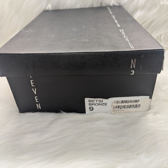 Steve Madden Betsi Bronze Slip ons 9 - Picture 7 of 7